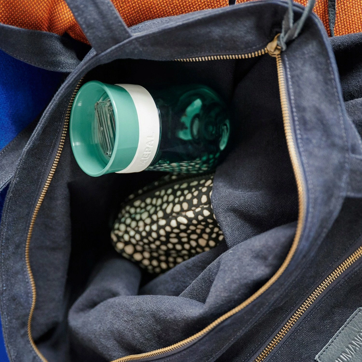 Gotë trajnimi për fëmijë Mepal Mio 300 ml, kapak 360°, pa dorezë, pa BPA, Fairy Garden, pink