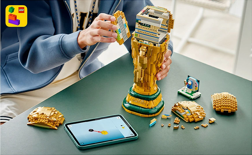 Set ndërtimi LEGO FIFA World Cup Official Trophy 43020, 2842 copë, shumëngjyrësh