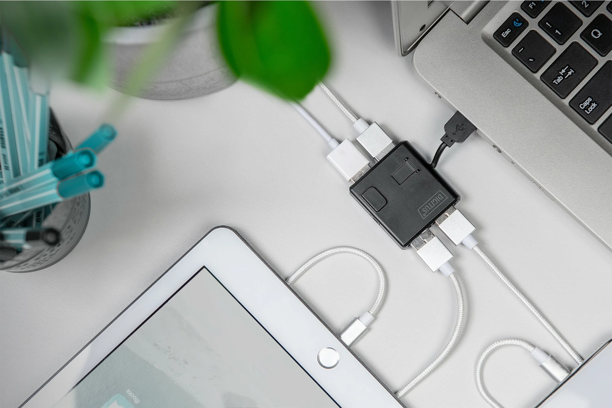 Hub USB Digitus, 4-Port, USB 2.0, 480 Mbit/s, Ngjyrë e zezë