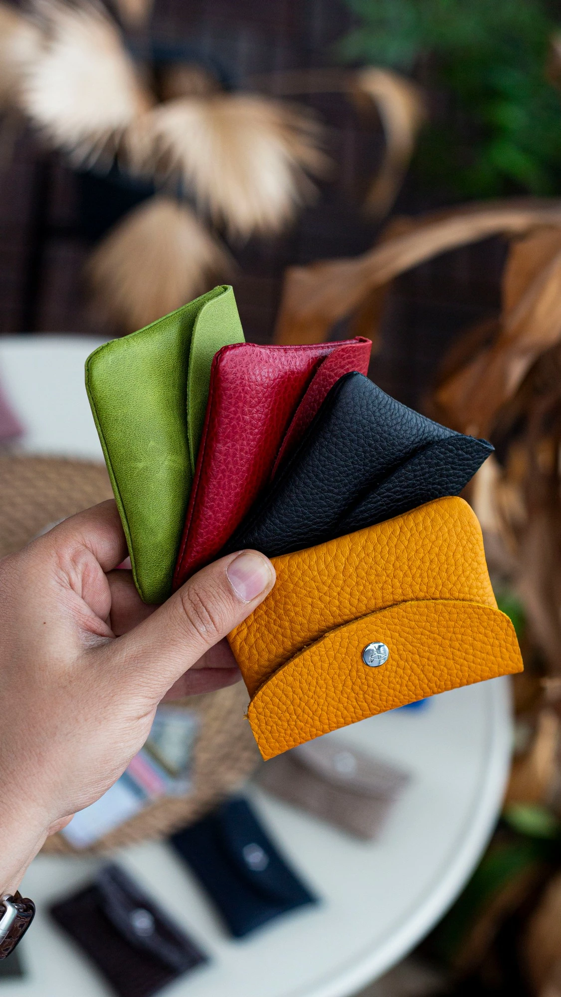 Mbajtës kartelash, lëkurë origjinale, ngjyrë mustard, Zoozie Bags, Murcia