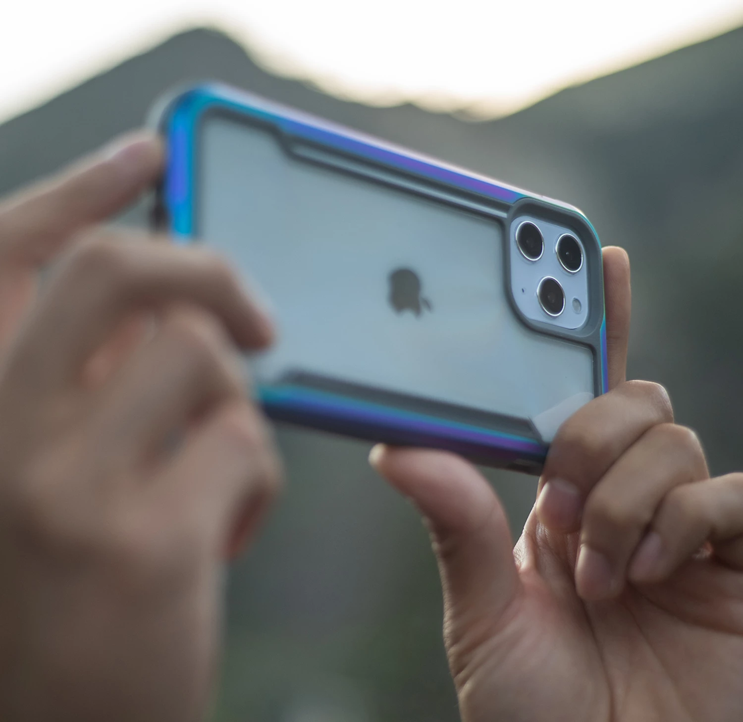 Mbështjellës Raptic X-Doria Shield për iPhone 14 Pro, MagSafe, i zi