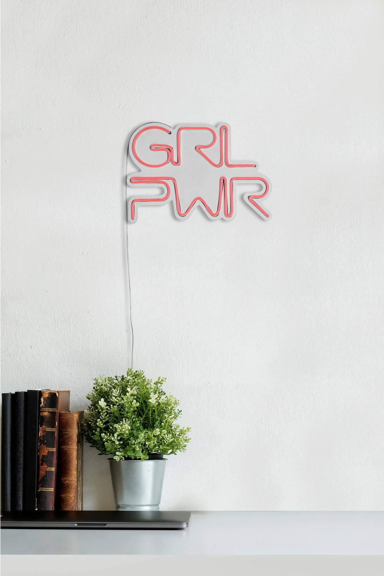 Dekor dritash LED plastike, Girl Power, rozë