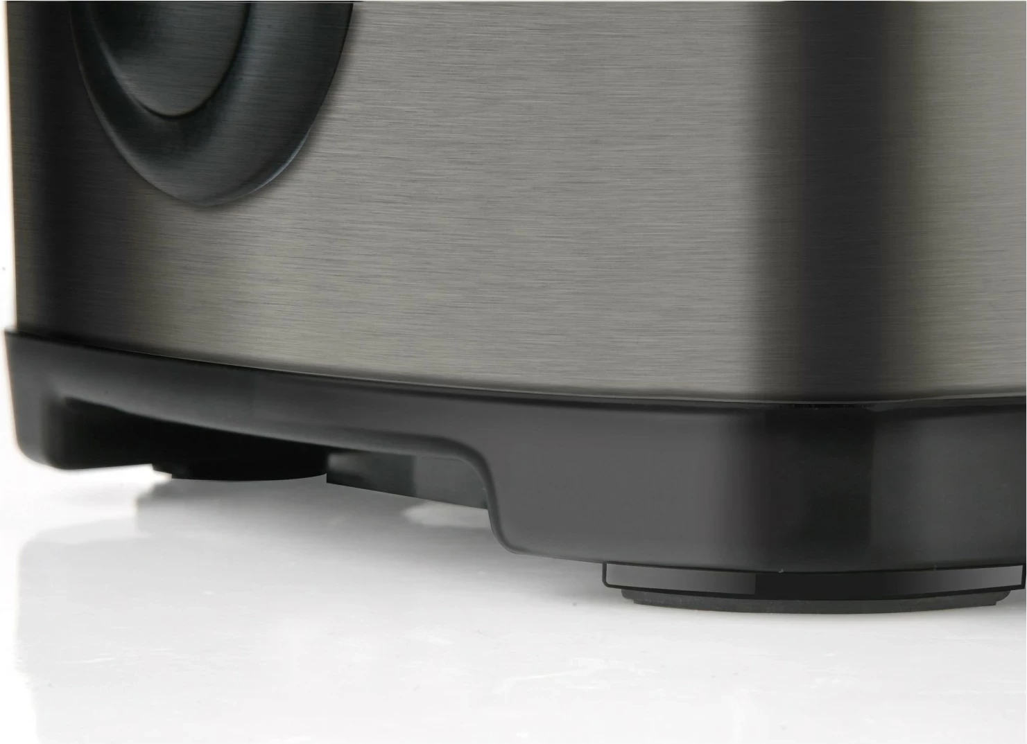 Shtrydhëse Black&Decker BXJE600E 600W e zezë