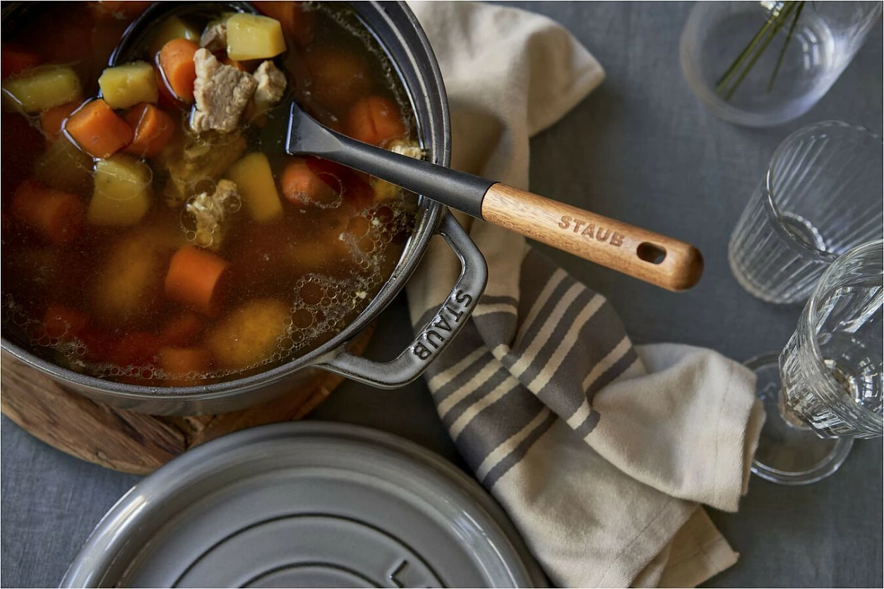 Enë pjekje Staub Cocotte 24cm 3.8L, gize, gri