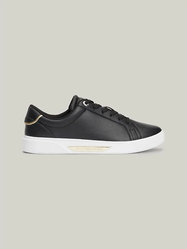 Atlete femra Tommy Hilfiger, të zeza