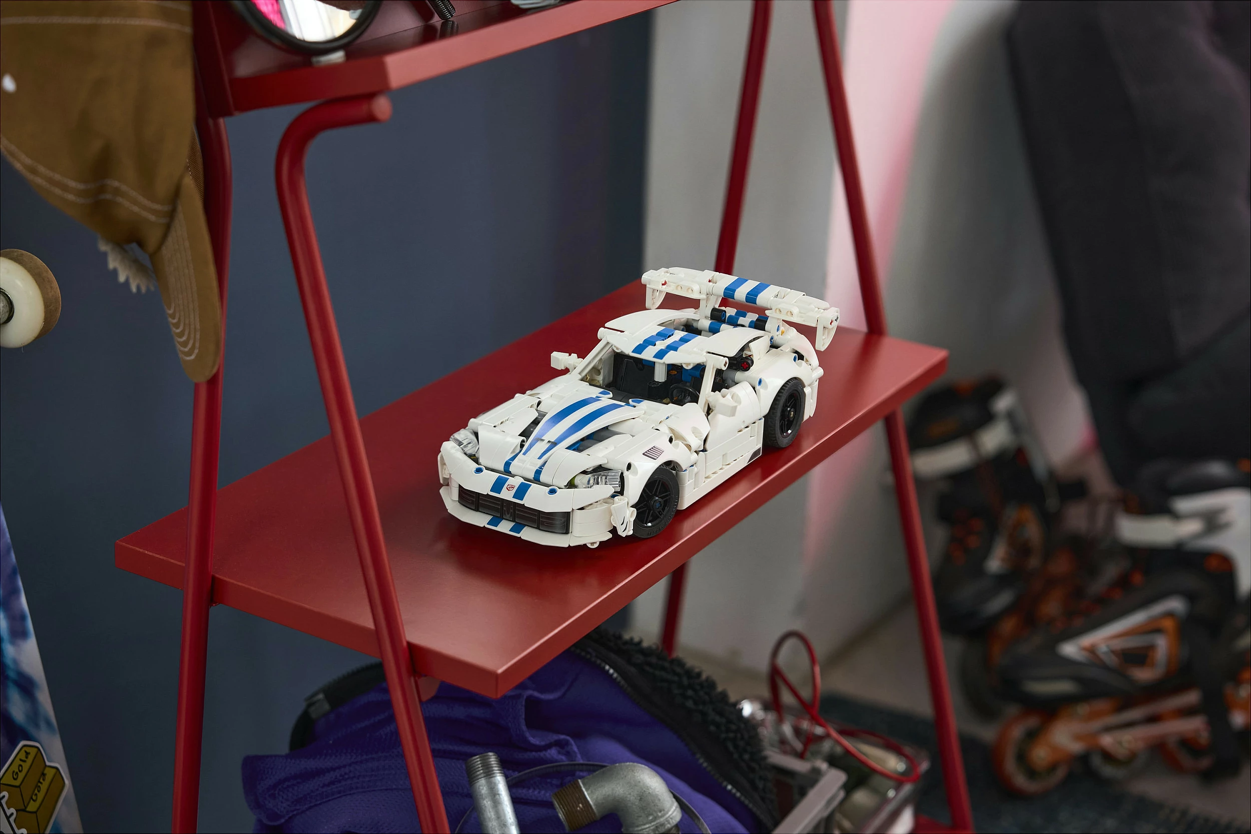 Set LEGO Technic Dodge Viper GTS-R 42234, 805 copë, 10+, bardhë/kaltër