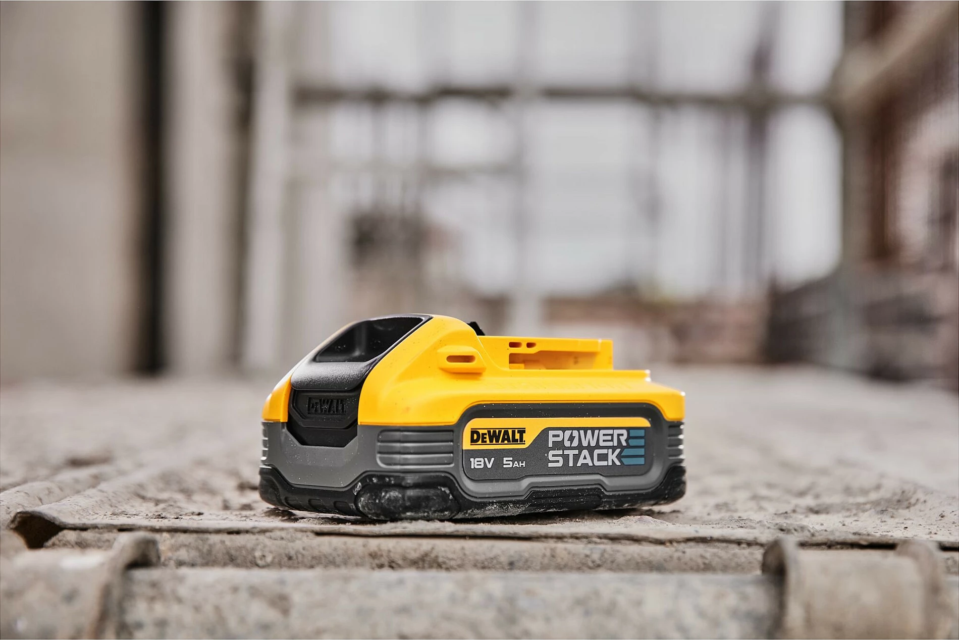 Bateri DeWALT POWERSTACK DCBP518, 18V 5Ah, verdhë/zi
