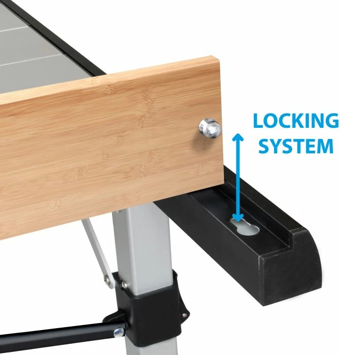 tryezë kampingu BRUNNER Titanium Quadra Tropic 4 MPN 0406095N 120.5×70×72 cm alumini 30 kg me çantë bartjeje argjendtë/zezë me bambu