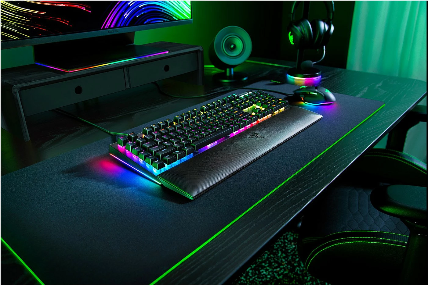 Tastierë gaming Razer BlackWidow V4, mekanike Razer Yellow, USB-C, QWERTZ (DE), RGB, full-size, e zezë