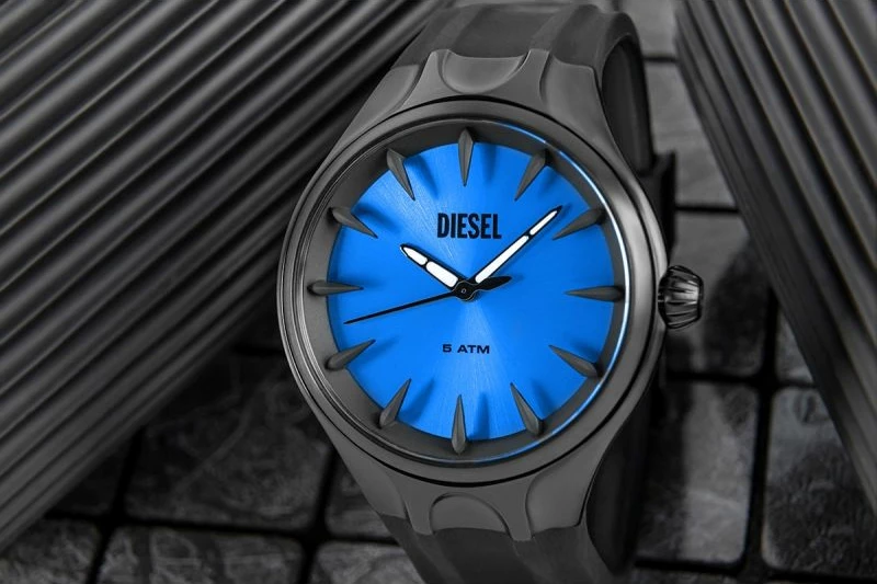 Orë dore për meshkuj DIESEL, e zezë