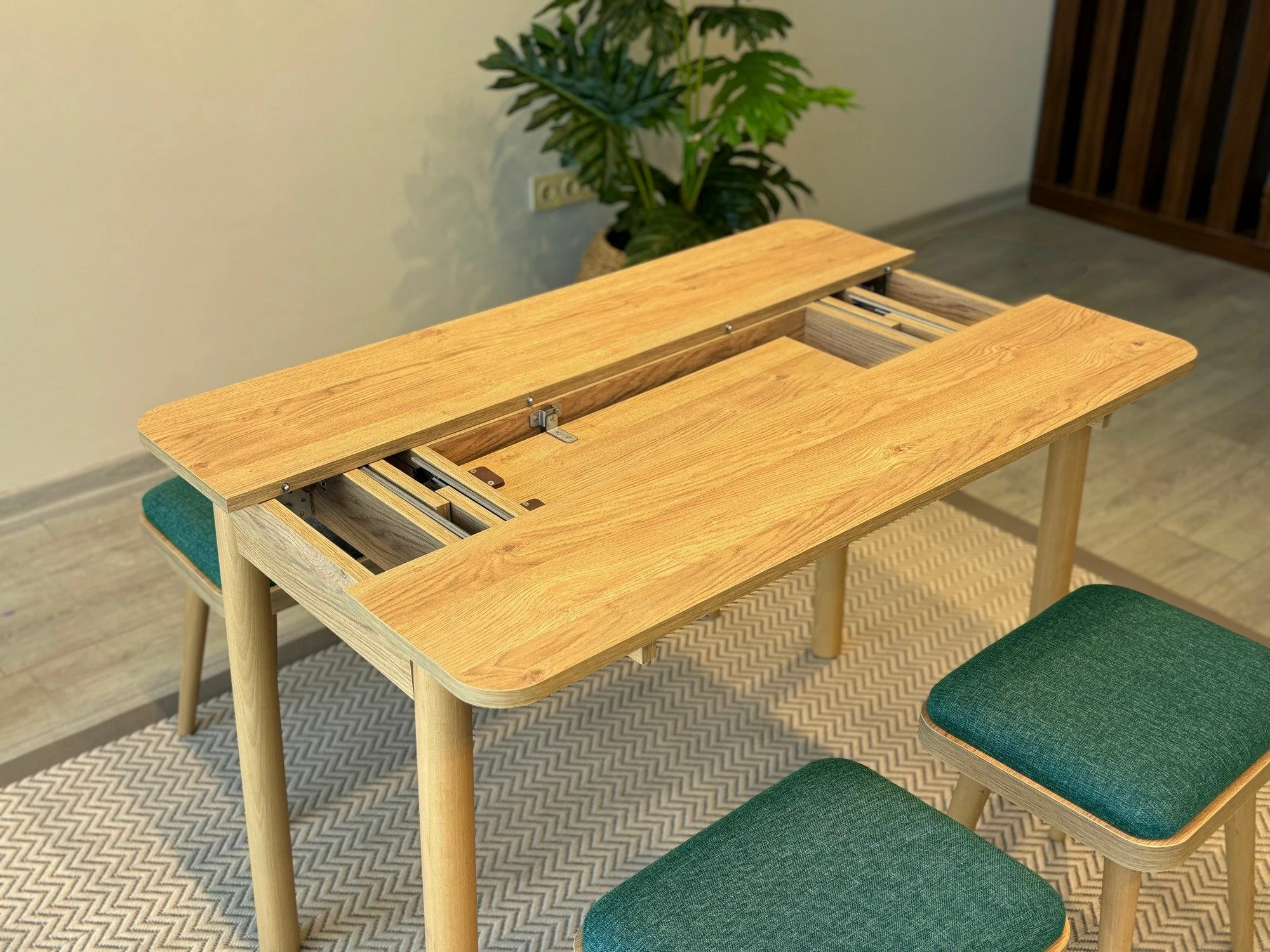 Set tavoline me karrige për ngrënie, zgjatës, 4 pjesë, Skye Decor, Vina Mini 04 1070, ngjyrë lis, e gjelbër