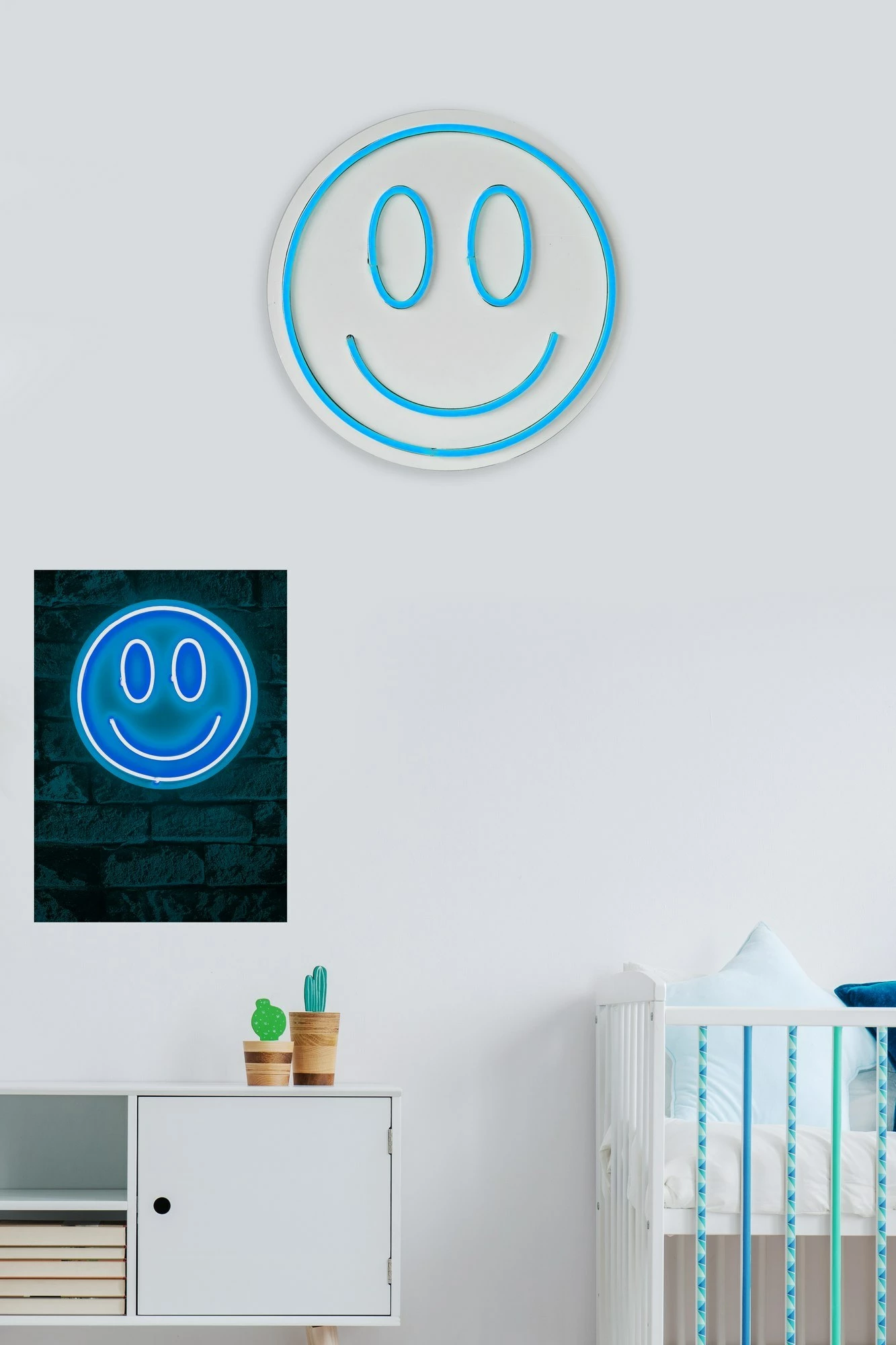 Dritë murale dekorative LED, fytyrë buzëqeshëse, plastike, ngjyrë kaltër, 27cm