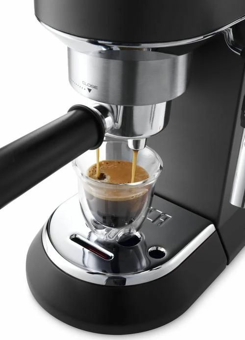 Makinë ekspresi DeLonghi Dedica EC 685.BK 1.1L 1350W 15 bar, e zezë