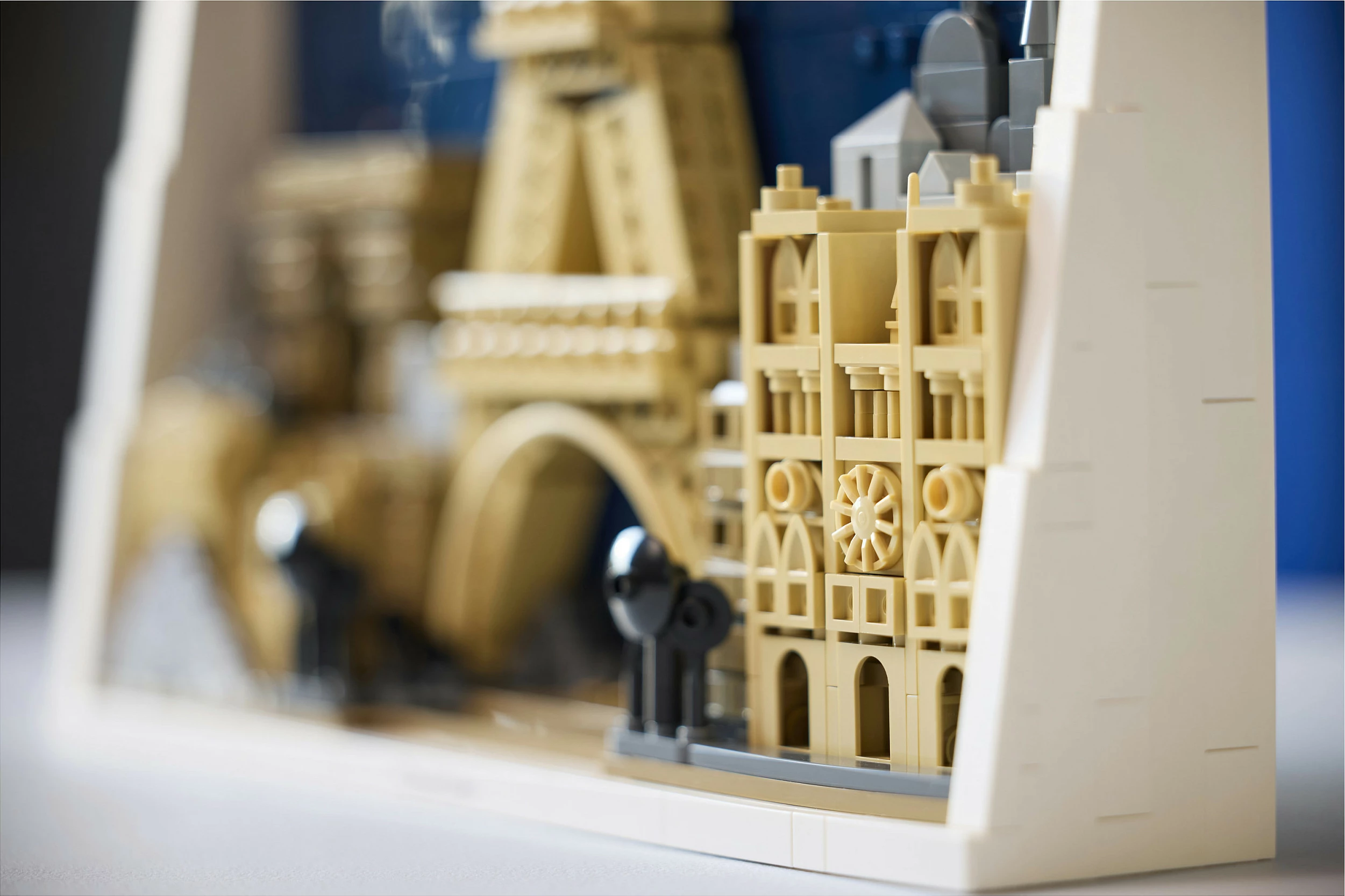 Set ndërtimi LEGO Architecture Paris City of Love 21064, 958 copa, multikolor