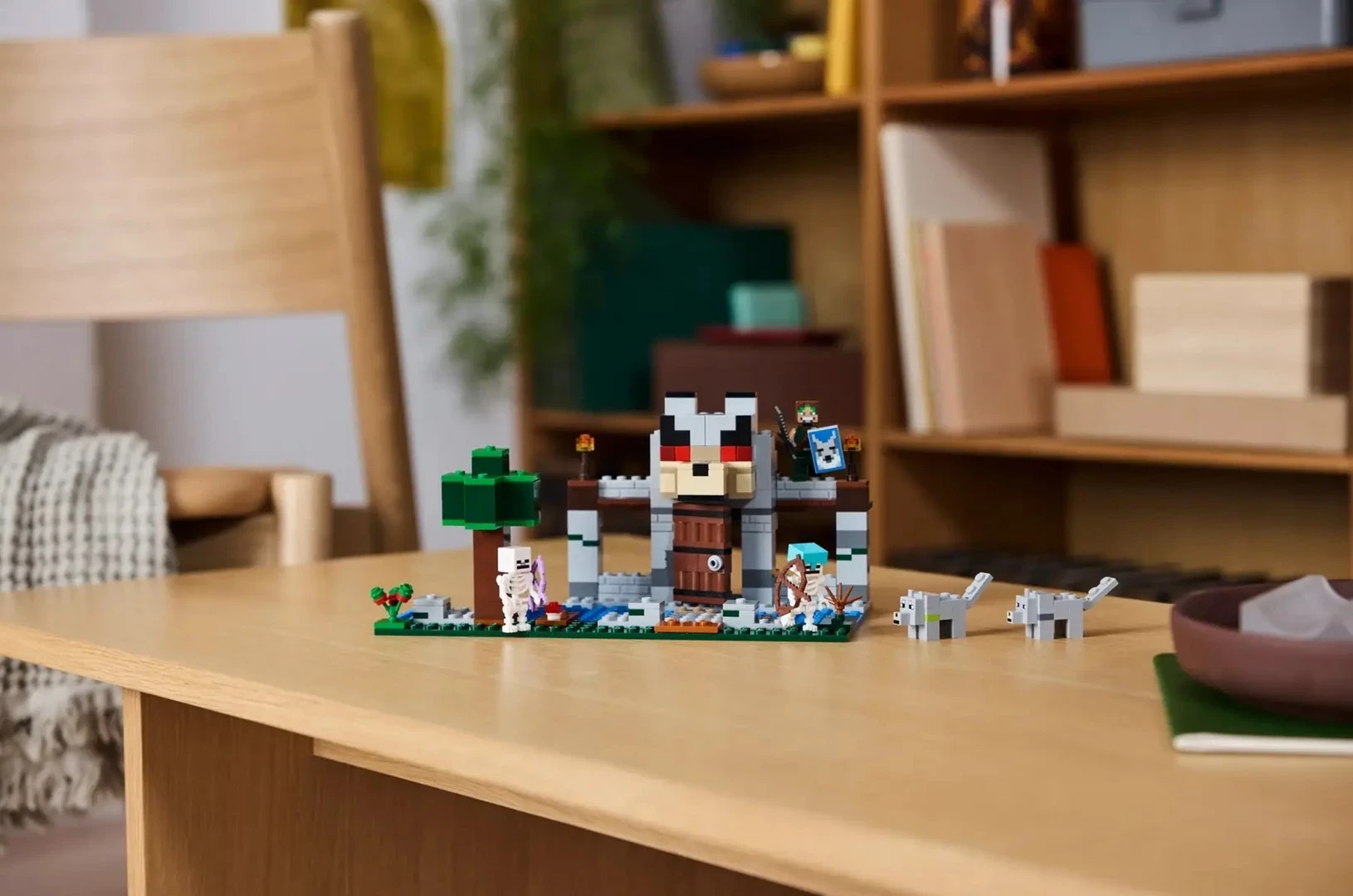 Set LEGO Minecraft 21261 The Wolf Stronghold, 312 pjesë, 3 minifigura