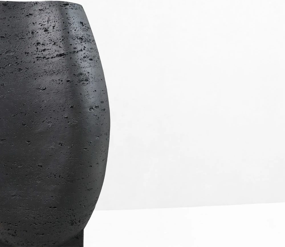 Vazo ORBIX I, rrëshirë, e zezë, 19.5x13x35cm