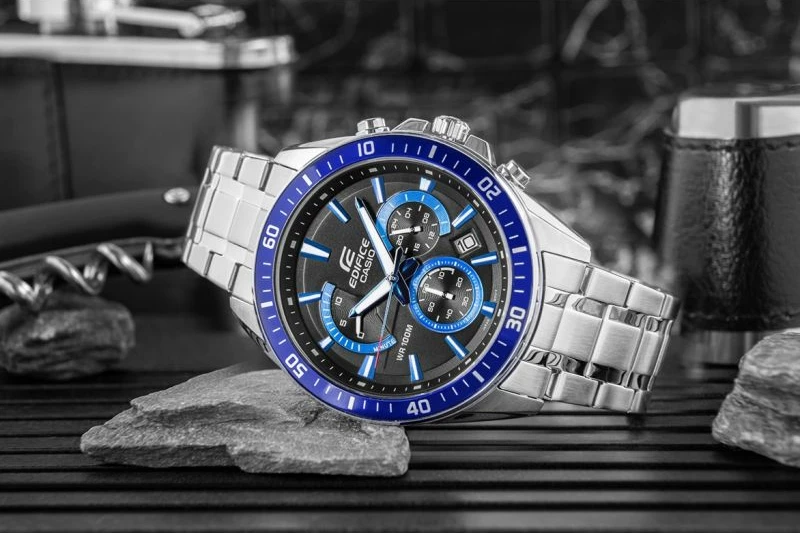 Orë dore për meshkuj Casio Edifice, argjendtë-blu