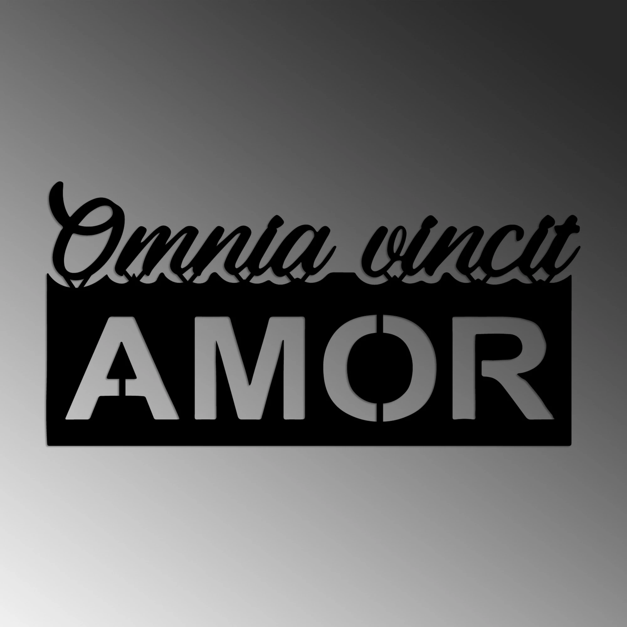 Aksesor dekorativ metalik për mur, Omnia Vincit Amor, 60x30cm