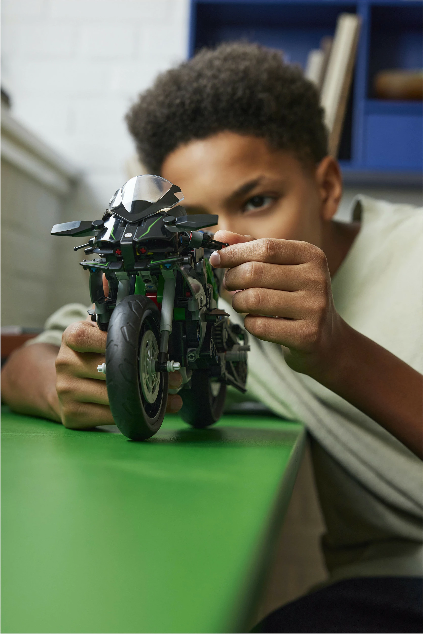 Set ndërtimi LEGO Technic Kawasaki Ninja H2R, 643 pjesë, shumëngjyrësh