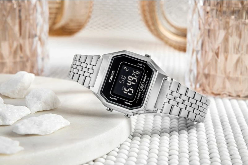 Orë dore digjitale për femra CASIO, argjend