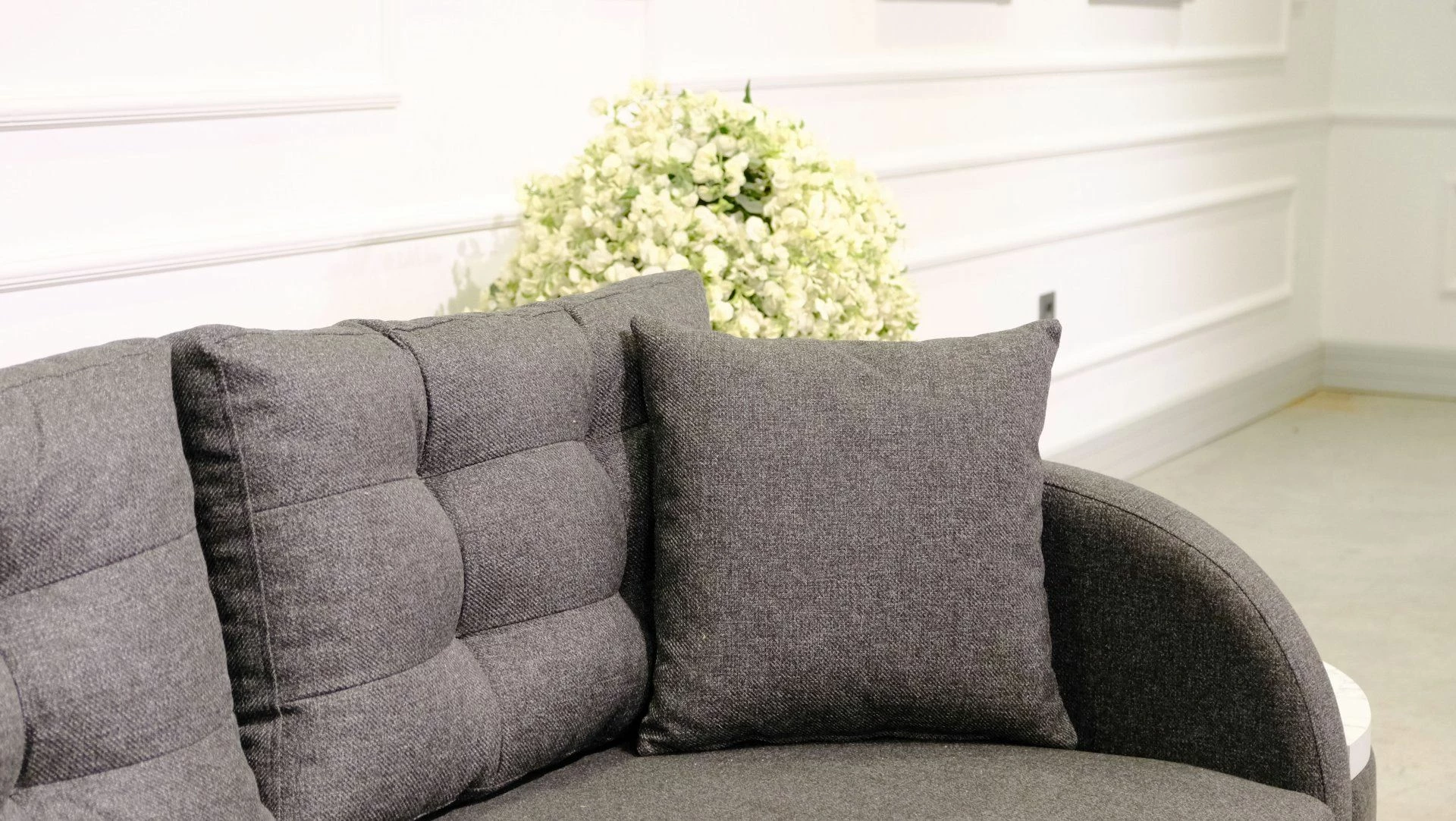 Kënd-sofë krevati Atelier del Sofa, Milano, ngjyrë antracit