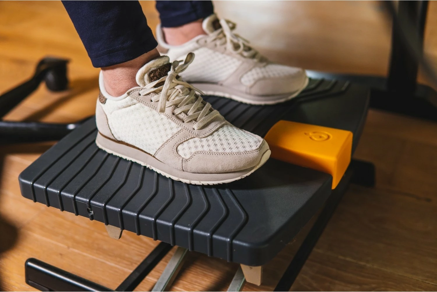 Mbështetëse këmbësh BakkerElkhuizen Pro 959, rregullim 6-37cm, gri