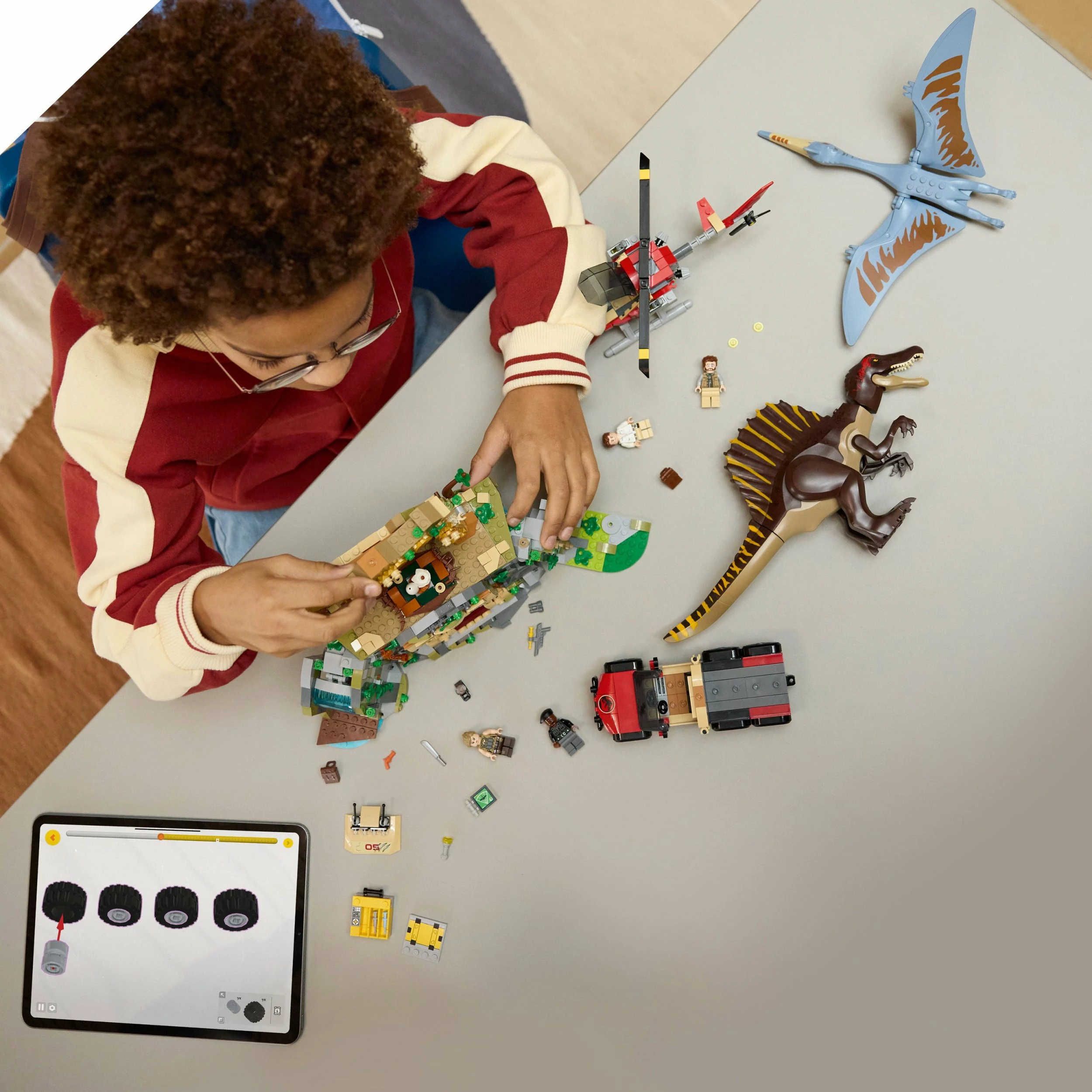 Set LEGO Jurassic World 76976 Aerial Mission, 984 pjesë