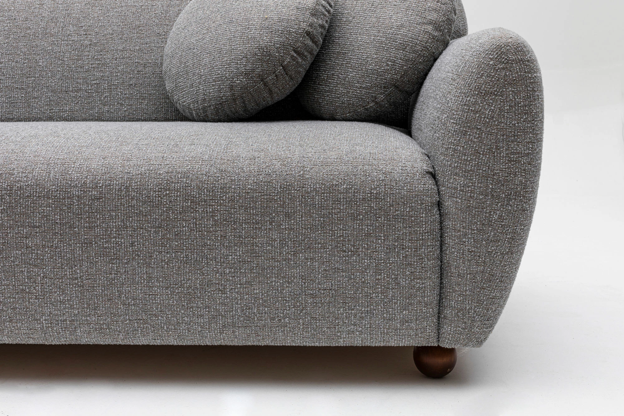Kënd-sofë Atelier del Sofa, model Eddy Corner (CHL-3R), ngjyrë gri e çelët