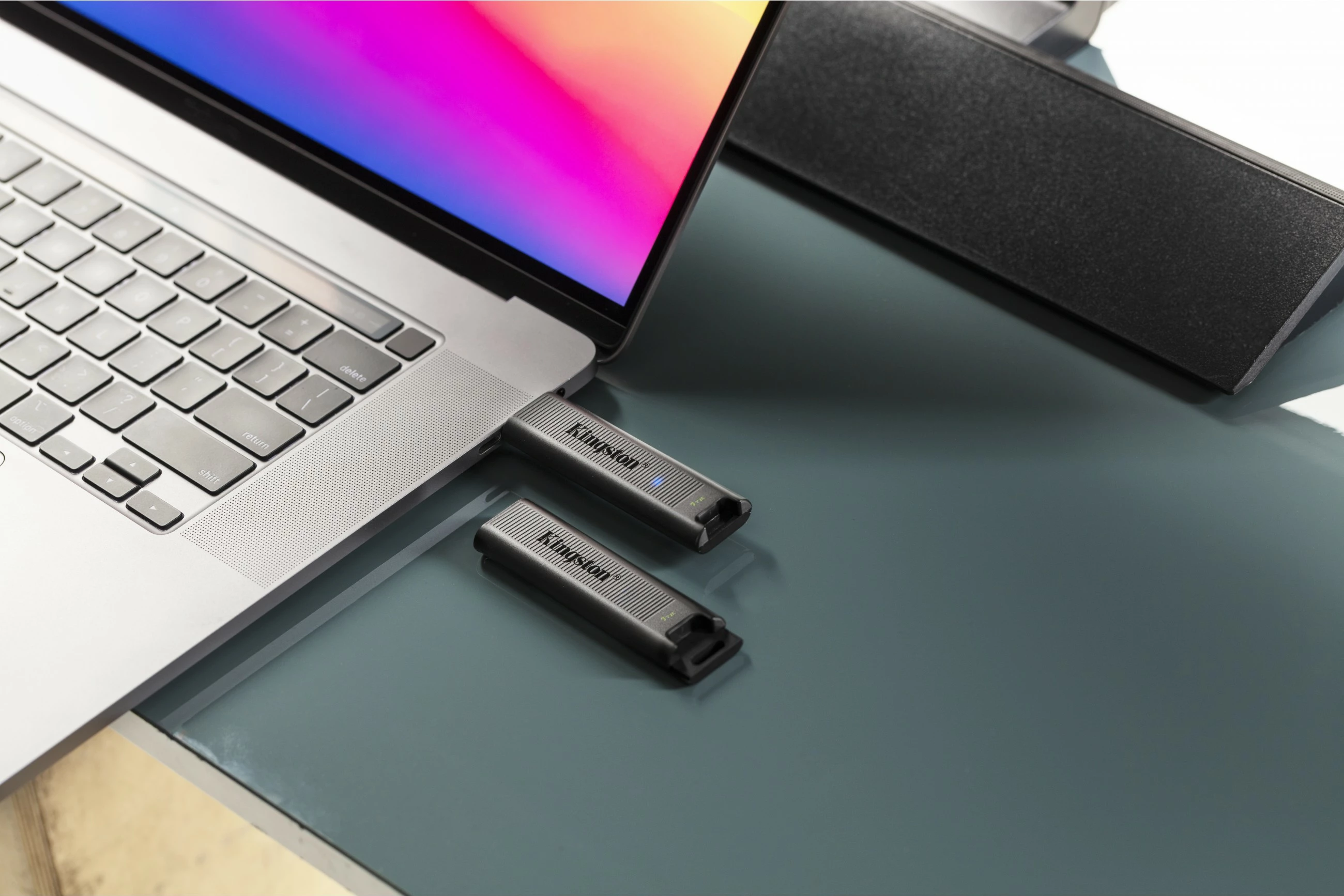 USB Kingston DataTraveler Max 1TB, USB Type-C, 3.2 Gen 2, 1000 MB/s, E zezë