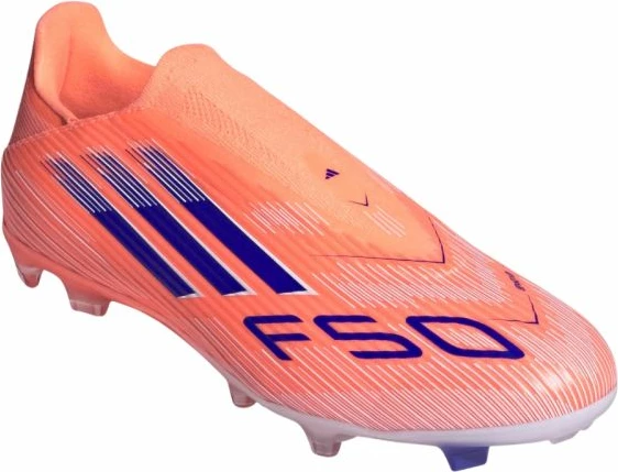 Atlete futbolli adidas, të zeza