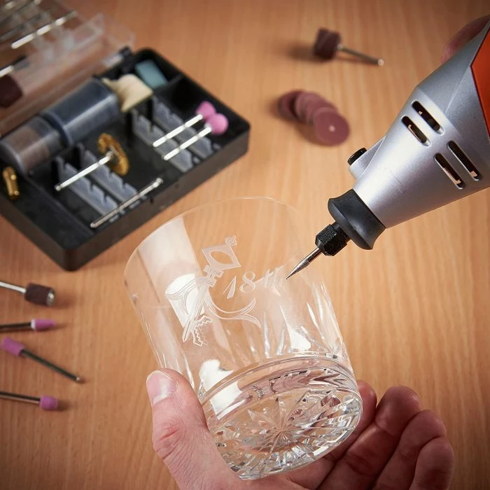 Vegël shumëfunksionale rrotulluese VonHaus 3515153 170 W, set 120 copë, portokalli