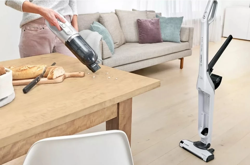 Fshesë elektrike Bosch Serie 4 BCH3P2301, pa qese, 0.4 L, e bardhë