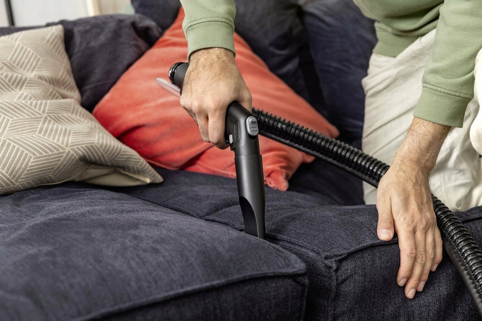 Fshesë me larje (wet & dry) Karcher SE 4 (1.081-150.0), 1000 W, depo 4 L, pa qese, e bardhë