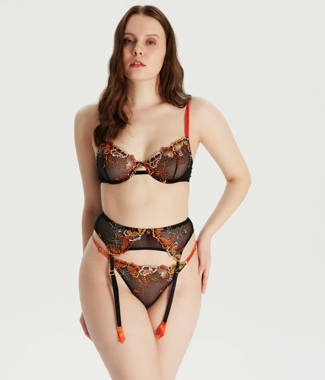 Garter Jumeon, i qëndisur, portokalli e zi