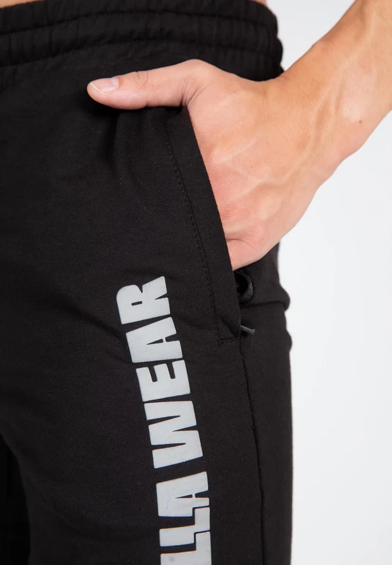 Milo Shorts - Black [Madhësia: XL]