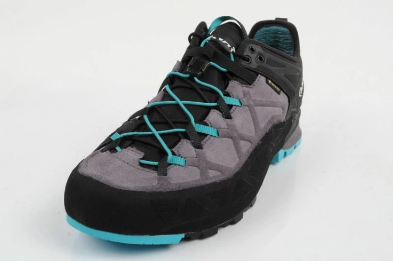 Çizme trekking për femra Aku, të zeza