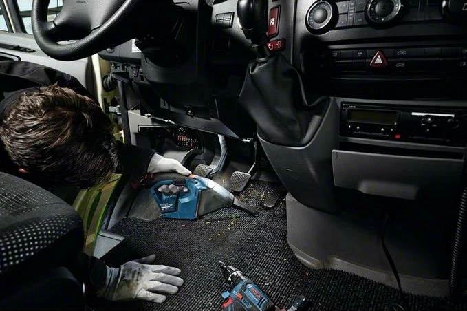 Fshesë dore pa kabllo Bosch GAS 12V, aku, blu