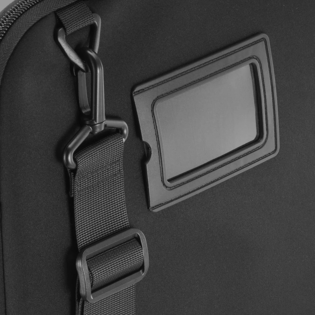 Mbështjellës laptopi, Hama, 222076, 13.3-14.1 inç, neopren, me doreza dhe rrip shpatulle, i zi