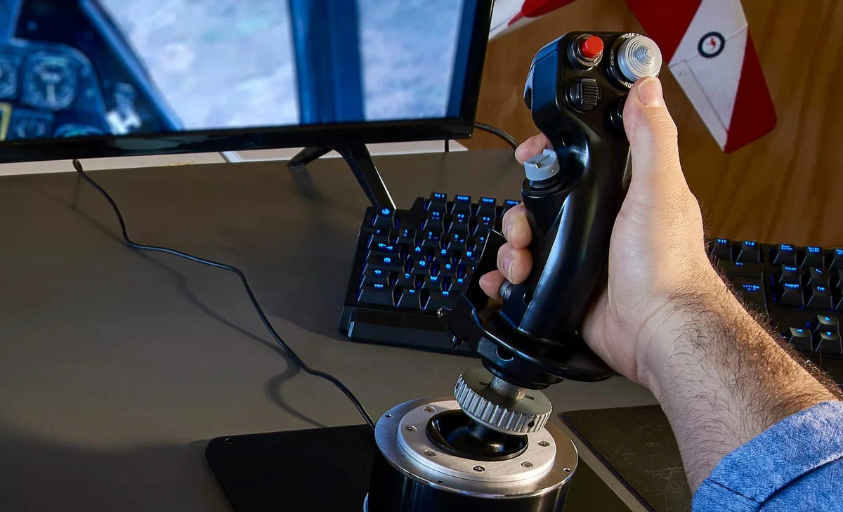 Dorezë joystick HOTAS Thrustmaster F-16C Viper Add-On Grip, 19 butona, metal, e zezë