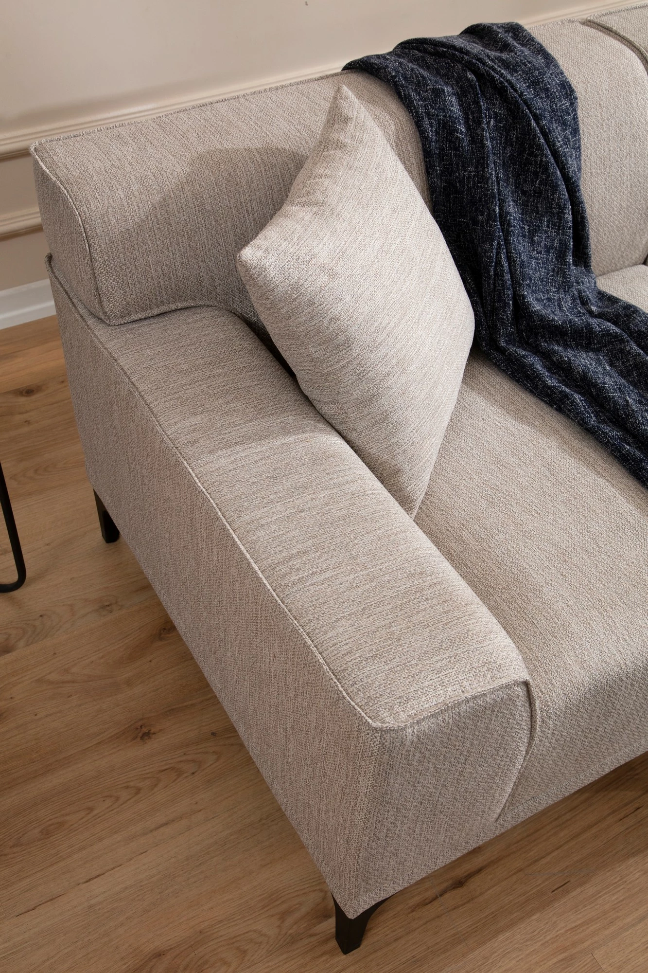 Këndare Petra R, e bardhë, Atelier del Sofa
