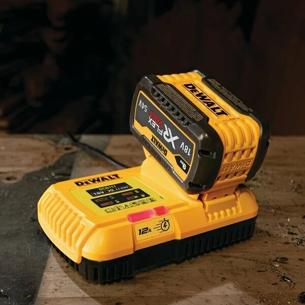 Karikues DeWalt DCB117-QW 18V 12A për bateri Li-Ion XR/FLEXVOLT, verdhë/zi