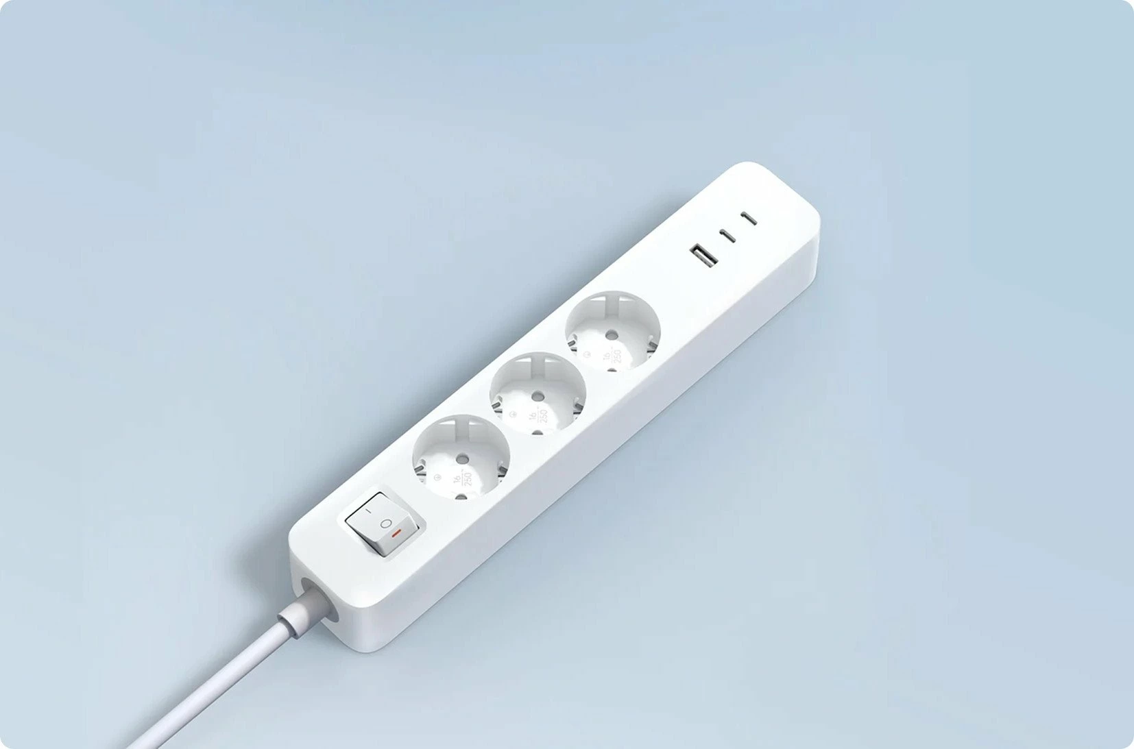 Zgjatues rryme Xiaomi XMCXB01EU 20W, 3 priza, 2x USB-C + 1x USB-A, kabllo 1.4 m, i bardhë