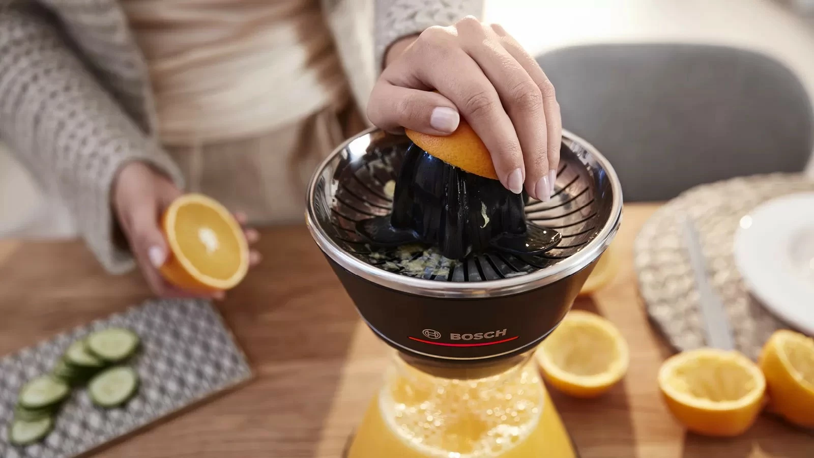 Shtrydhëse agrumesh Bosch MCP72GPB, 1L, e zezë