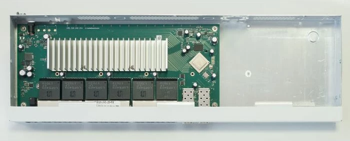 Switch MikroTik CRS326-24G-2S+RM, 24-port Gigabit, 2x SFP+, 1U rackmount, gri