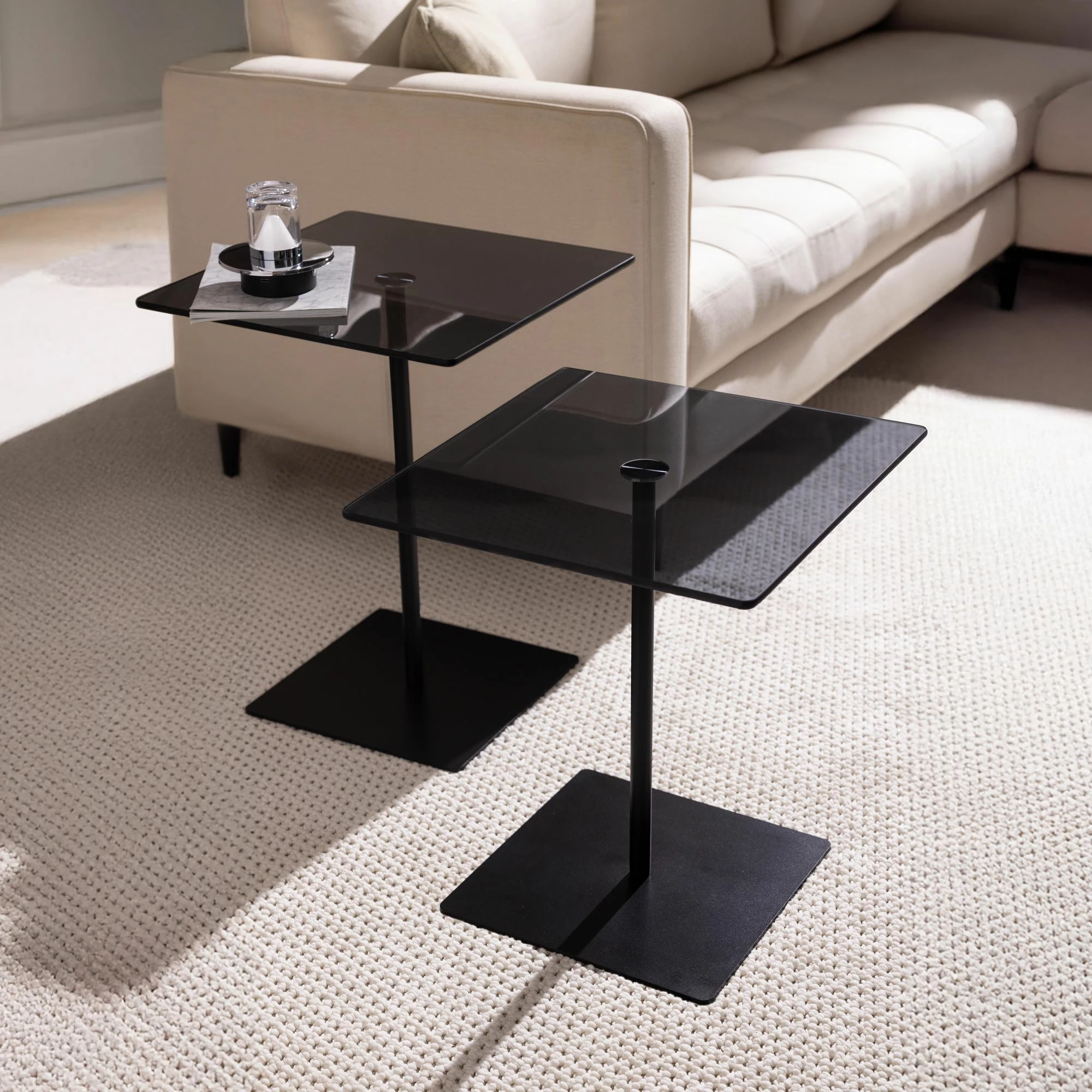 Set tavolinash kafeje Skye Decor, elegante 2 copë, e zezë, fume