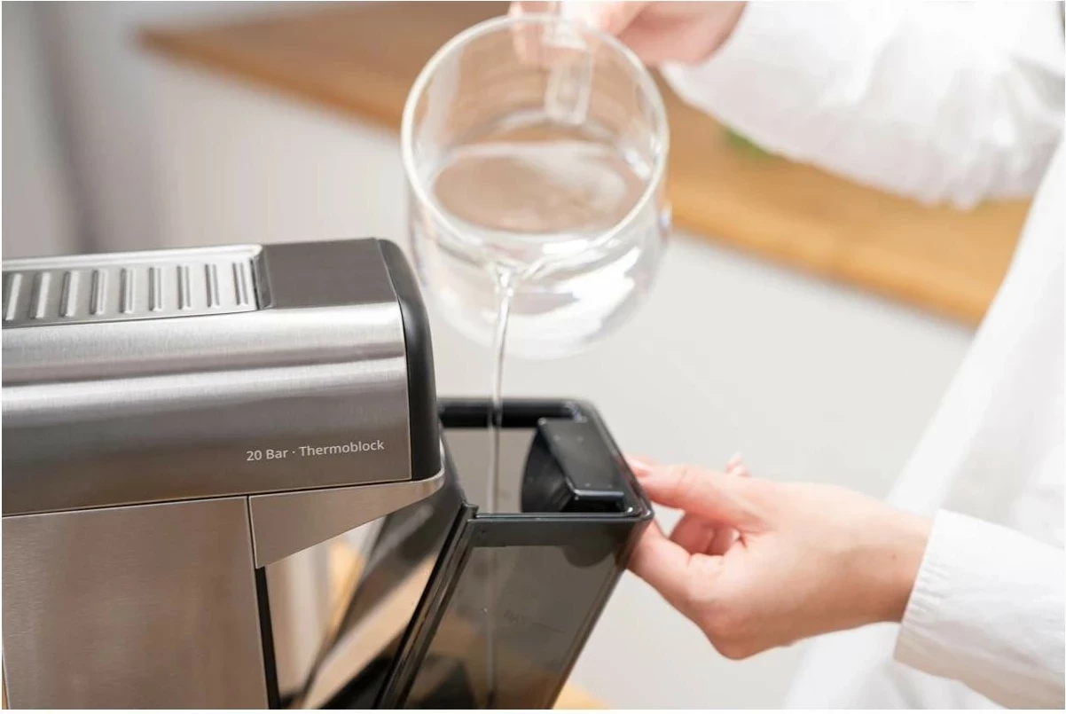 Aparat kafeje Zelmer Aroma Expert ZCM7300, presion piston, 900ml, argjendtë