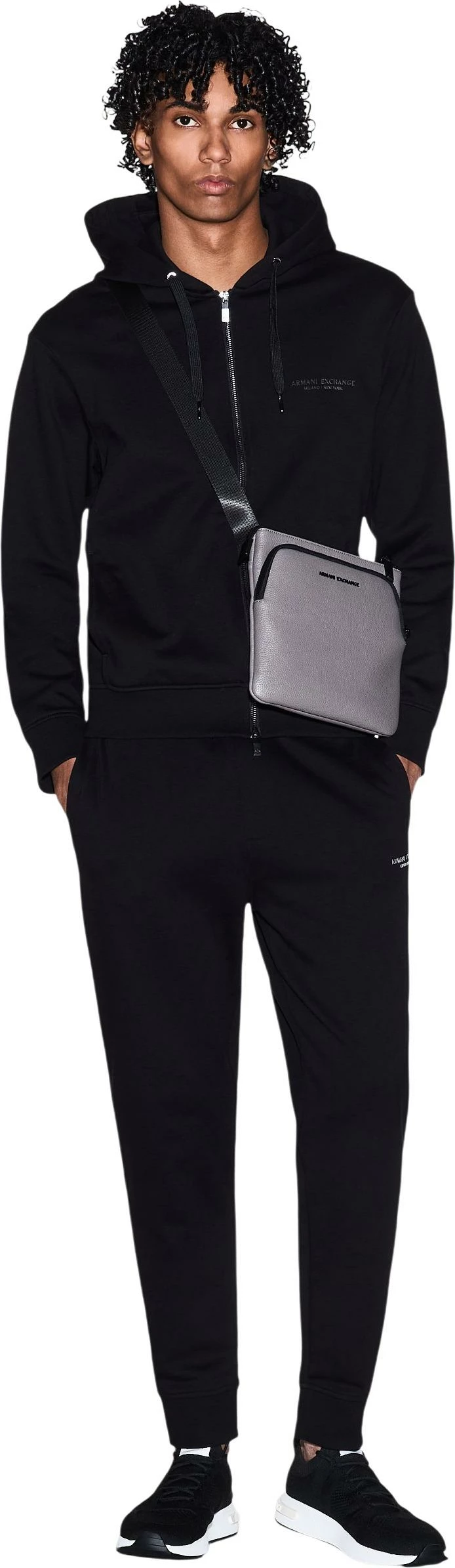 Duks me kapuç me zinxhir Armani Exchange XM001293 AF20934 për meshkuj, i zi [Madhësia: S]