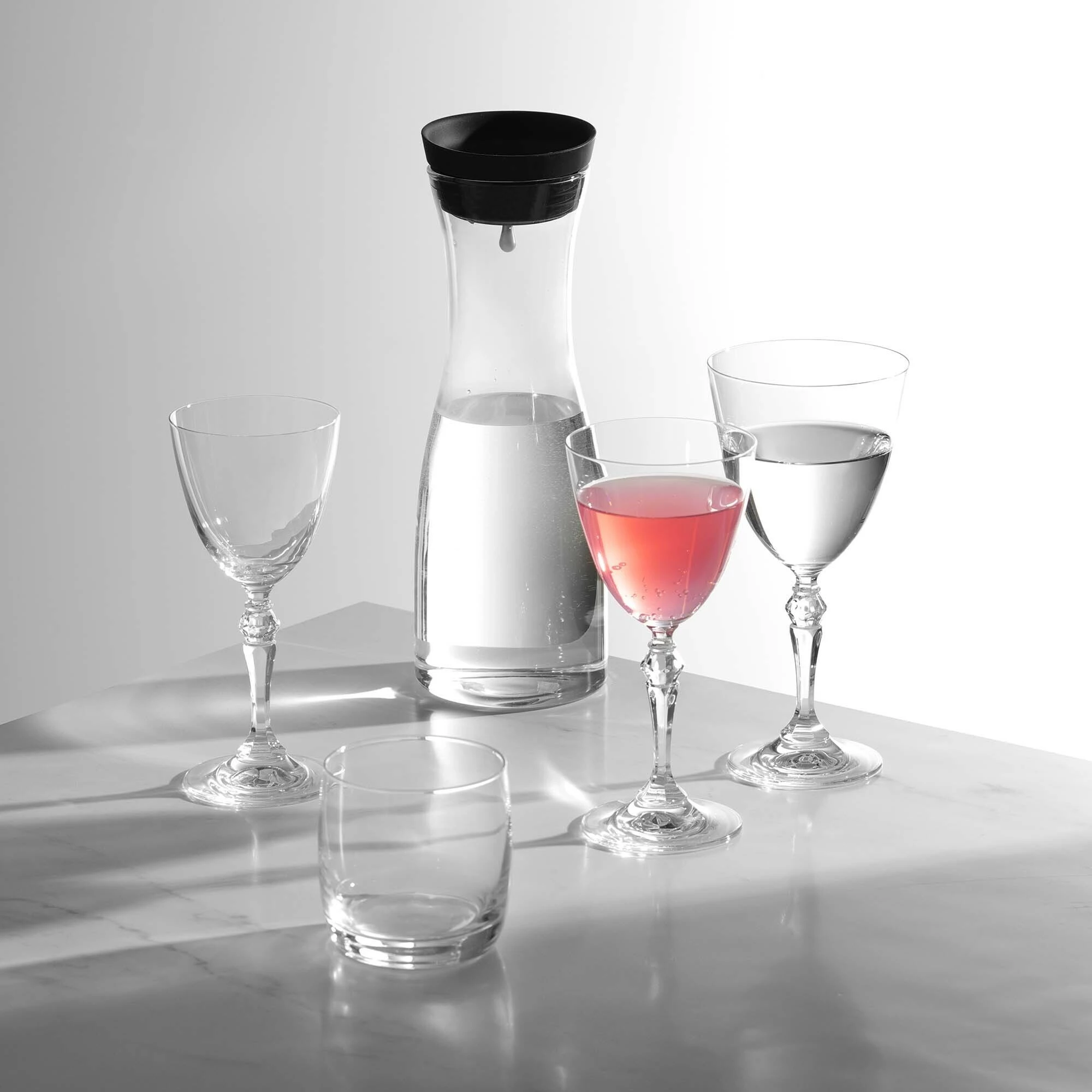 Karafë Fine Dine Vision 1250 ml me kapak, transparente