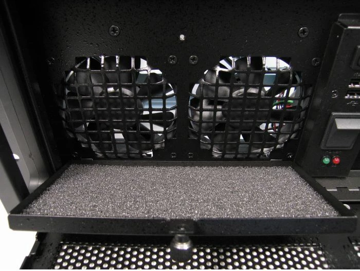Kasë CHIEFTEC UNC-410S-B-U3 4U Rackmount, 400W, USB 3.0, mATX/ATX, e zezë