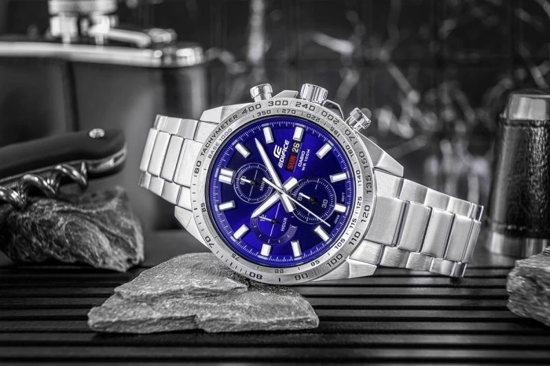 Orë dore për meshkuj Casio Edifice, argjend me blu